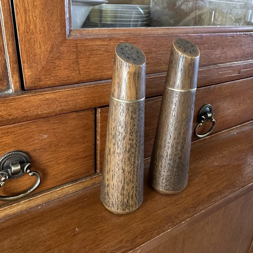 Vintage Mid Century Modern Plastic‎ Wood Look Salt & Pepper Shakers Retro EUC